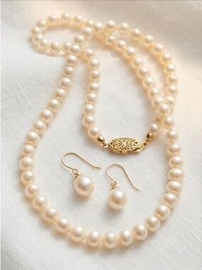 10 Delicate Ivory Pearl Necklaces with Gold Filigree Clasp for $15